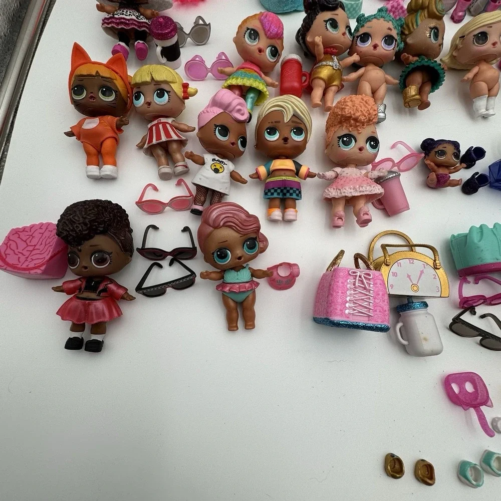LOL Surprise Dolls Huge Lot – 2.10 lb Figures, Pets, Accessories –‎ Mixed Series